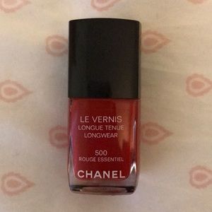 Chanel 500 Rouge Essentiel Nail polish